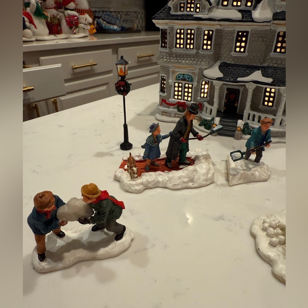 Lemax 2001 Laurel House 12 Piece Set with Original Box #16243 Damage - Picture 13 of 17